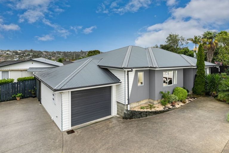 Photo of property in 48 Makora Road, Massey, Auckland, 0614