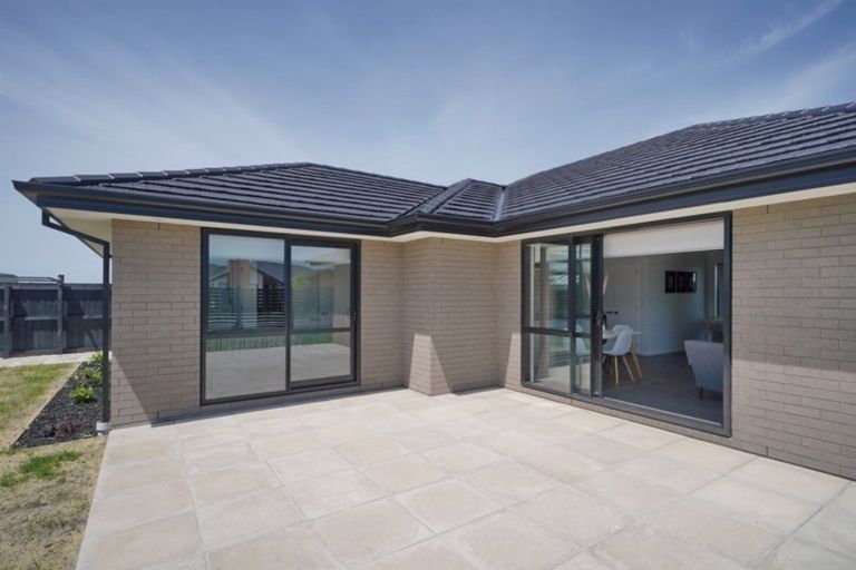 Photo of property in 34 Katrine Drive, Marshland, Christchurch, 8083