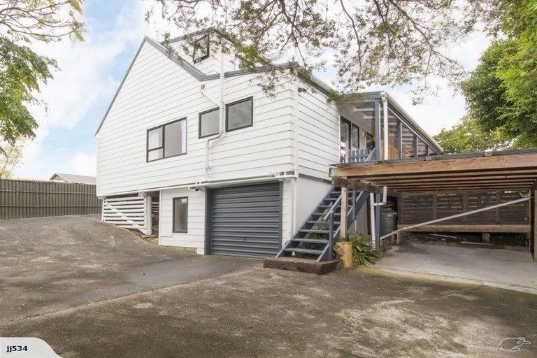 Photo of property in 1024 Great North Road, Point Chevalier, Auckland, 1022