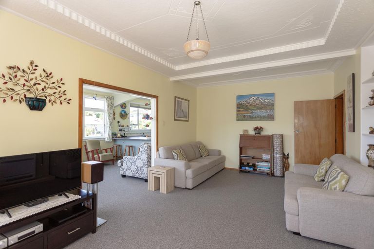 Photo of property in 1 Queens Crescent, Oamaru, 9400