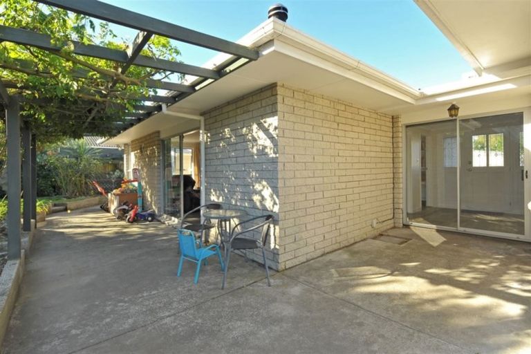 Photo of property in 1 Bidwell Place, Hillmorton, Christchurch, 8025