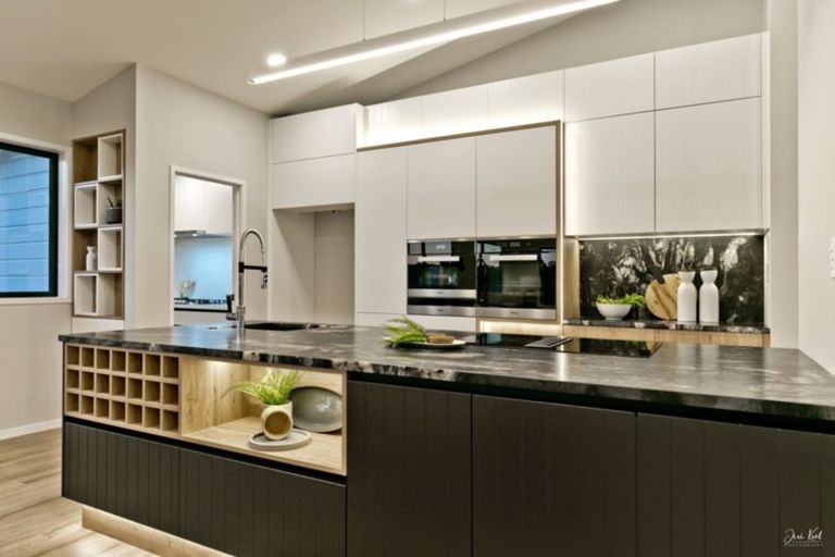 Photo of property in 21 Longshore Drive, Long Bay, Auckland, 0630