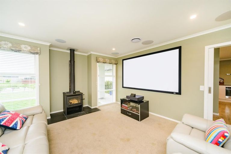 Photo of property in 19 George Street, Bulls, 4818