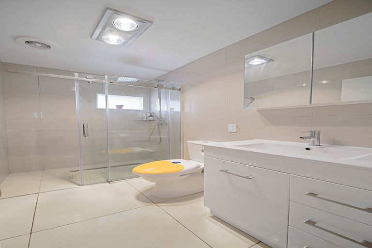 Photo of property in 1/41 Reeves Road, Pakuranga, Auckland, 2010