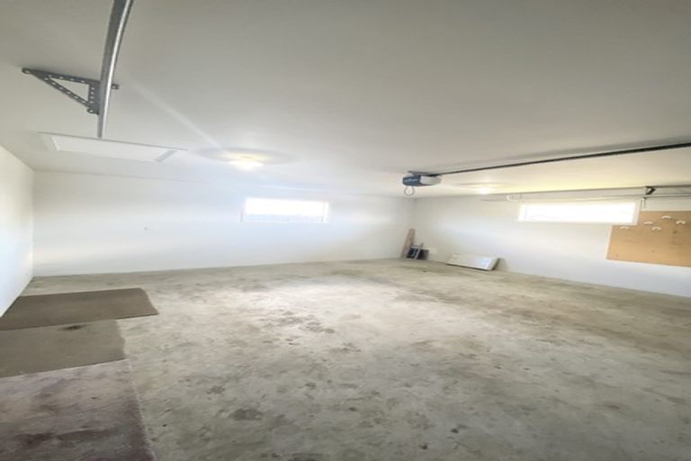 Photo of property in 22 Somerville Crescent, Aidanfield, Christchurch, 8025