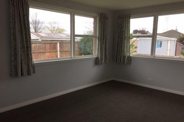 Photo of property in 20 Denise Crescent, Hornby, Christchurch, 8042
