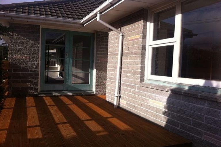 Photo of property in 212 Mairehau Road, Burwood, Christchurch, 8083