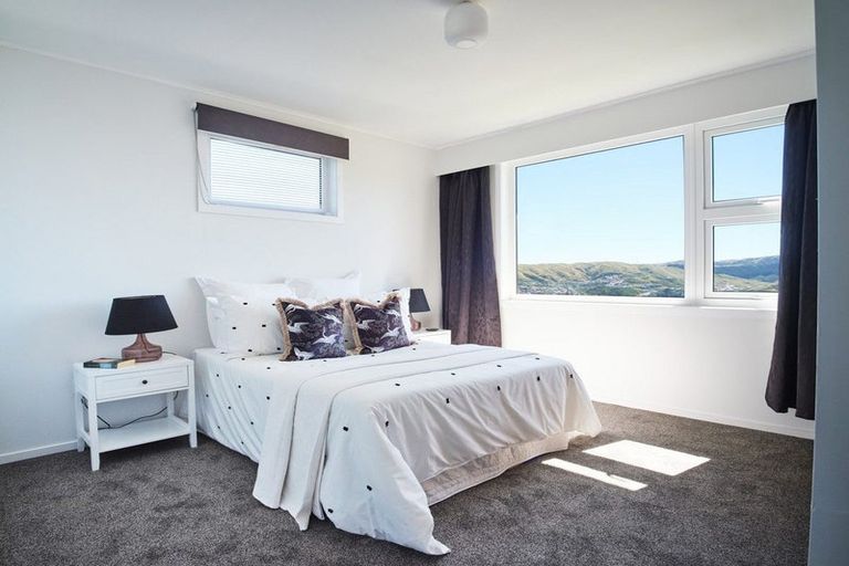Photo of property in 208 Helston Road, Paparangi, Wellington, 6037
