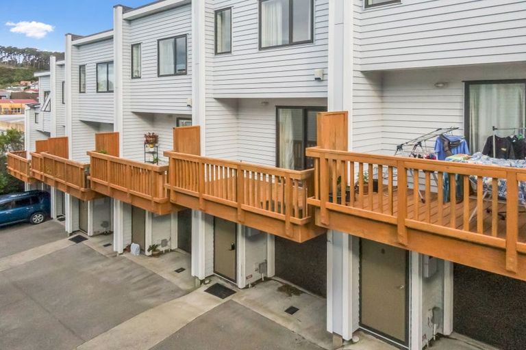 Photo of property in 11 Gordon Place, Newtown, Wellington, 6021