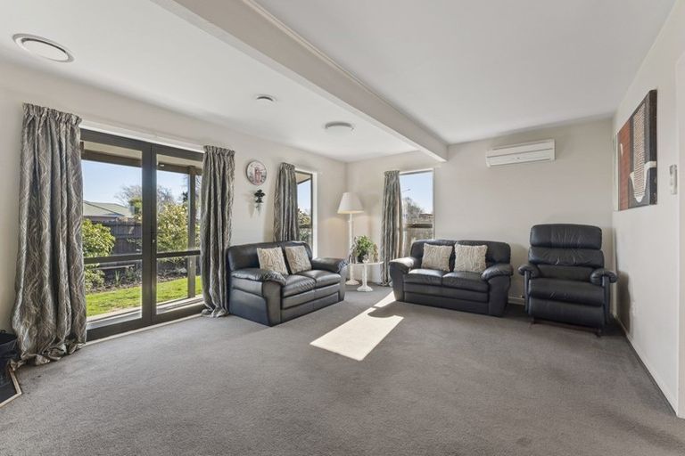 Photo of property in 2 Thompsons Road, Belfast, Christchurch, 8051