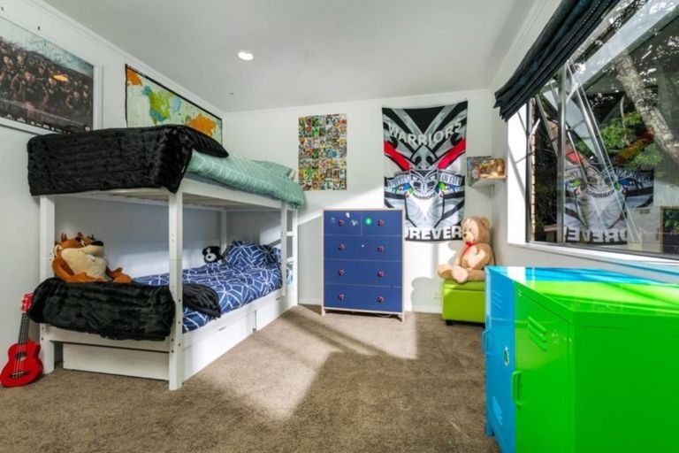 Photo of property in 29 Almond Grove, Greenhithe, Auckland, 0632