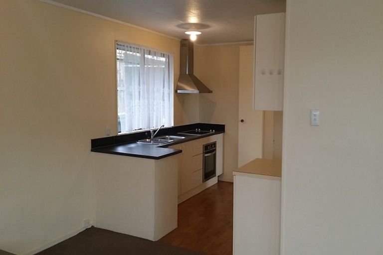 Photo of property in 15 Sabot Place, Massey, Auckland, 0614