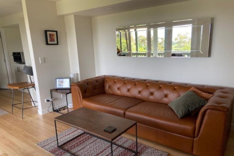 Photo of property in 1/1 Quebec Road, Milford, Auckland, 0620