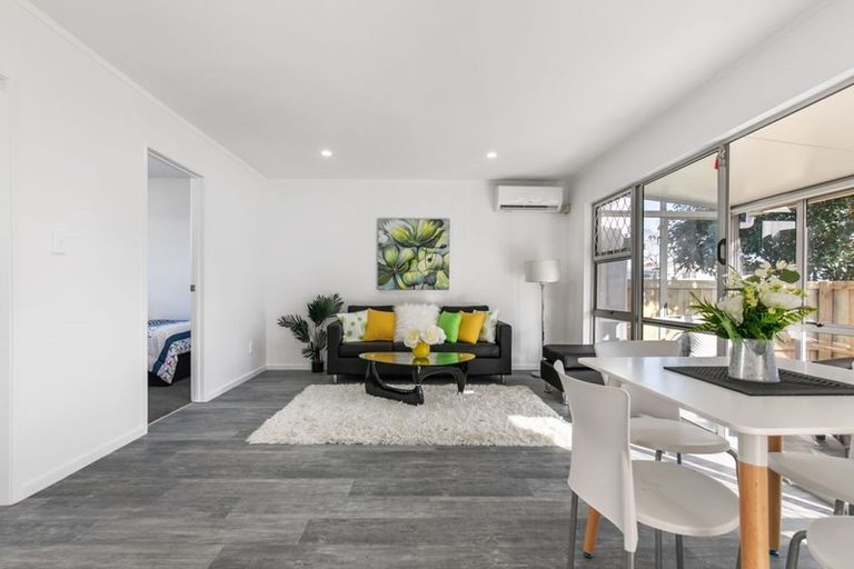 Photo of property in 2/42 Kenderdine Road, Papatoetoe, Auckland, 2025