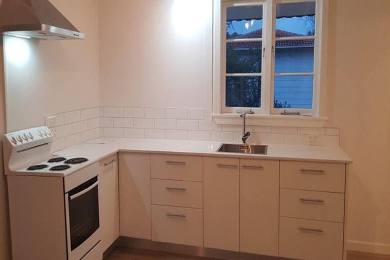 Photo of property in 1/46 View Road, Henderson, Auckland, 0612