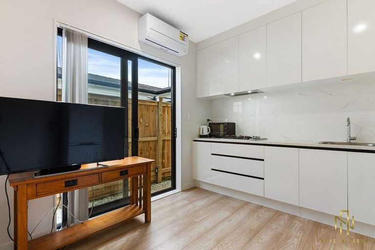 Photo of property in 12 Selwyn Downs Lane, Opaheke, Papakura, 2113