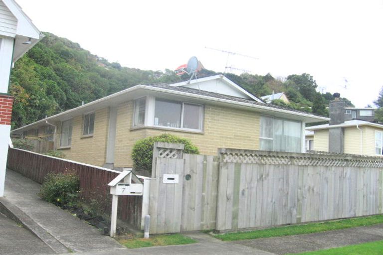 Photo of property in 9 Magnolia Grove, Maungaraki, Lower Hutt, 5010