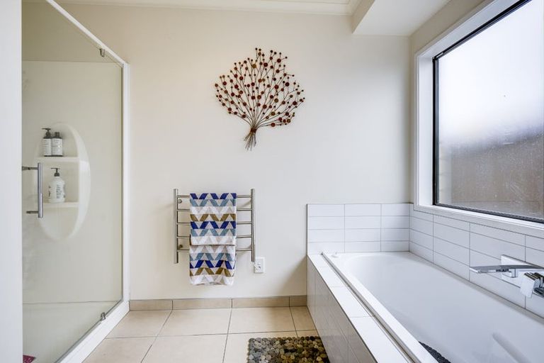 Photo of property in 3 Waitaha Place, Clive, 4102