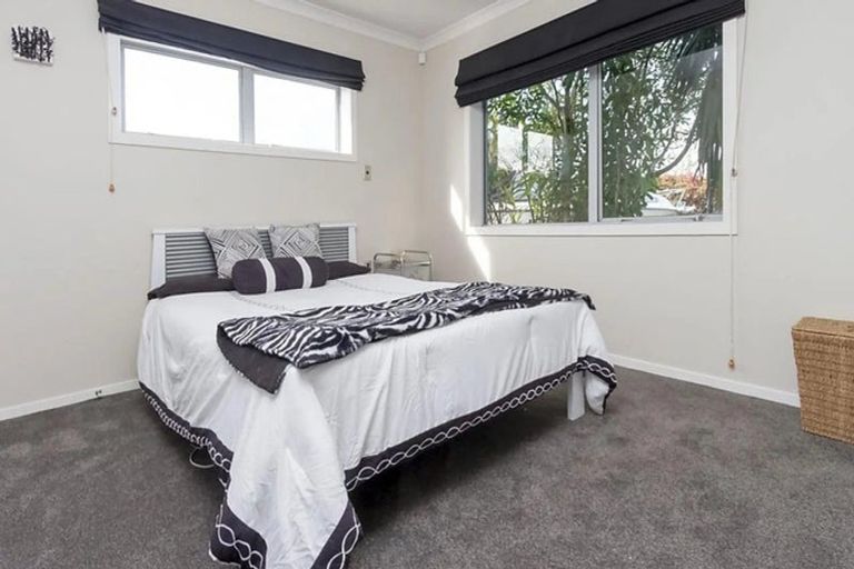 Photo of property in 12 Haseler Crescent, Howick, Auckland, 2014