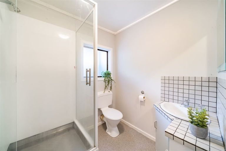 Photo of property in 32 Elmslie Road, Pinehaven, Upper Hutt, 5019