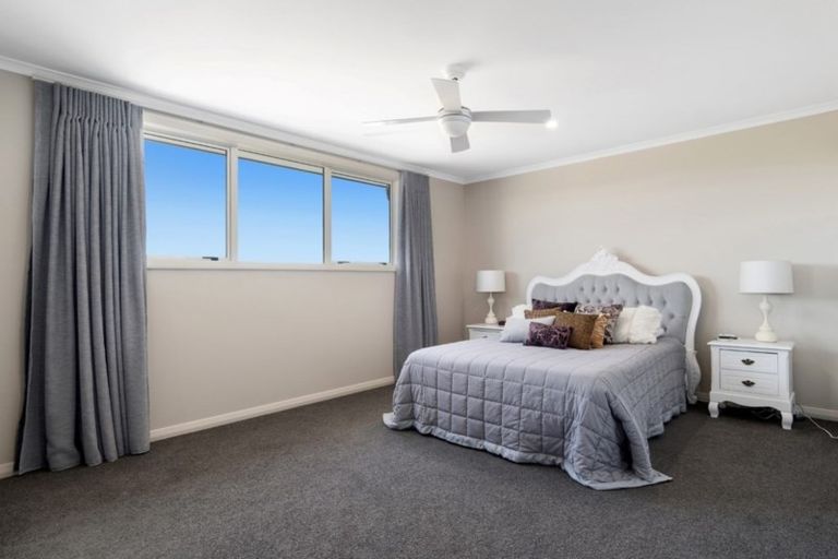 Photo of property in 83 Penetaka Heights, Pyes Pa, Tauranga, 3112