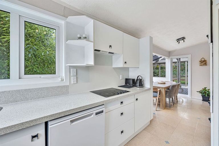 Photo of property in 38 Eugenia Rise, Totara Heights, Auckland, 2105