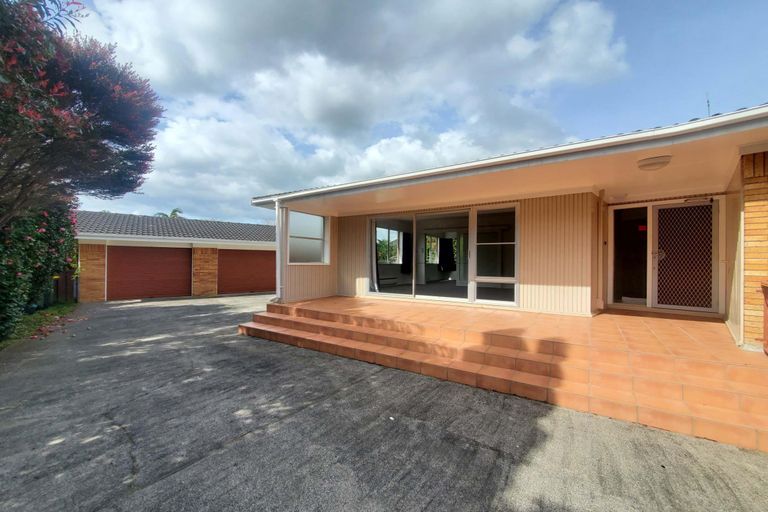 Photo of property in 18 Magnolia Avenue, Opaheke, Papakura, 2113