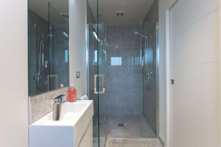 Photo of property in 197a Devon Street West, New Plymouth, 4310