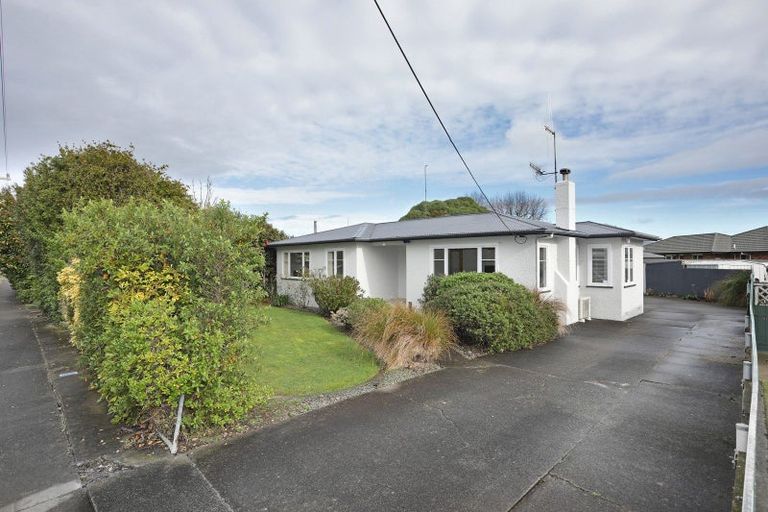 Photo of property in 100 East Street, Feilding, 4702