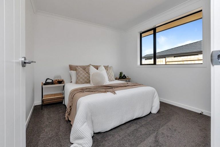 Photo of property in 55 Te Taniwha Road, One Tree Point, 0118