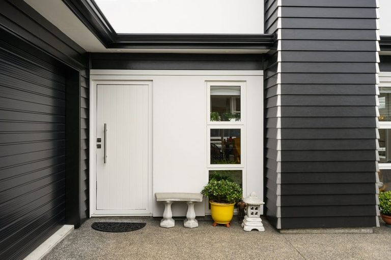 Photo of property in 5a Athlone Place, Hokowhitu, Palmerston North, 4410