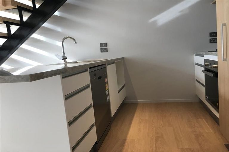 Photo of property in 12/436 Maunganui Road, Mount Maunganui, 3116