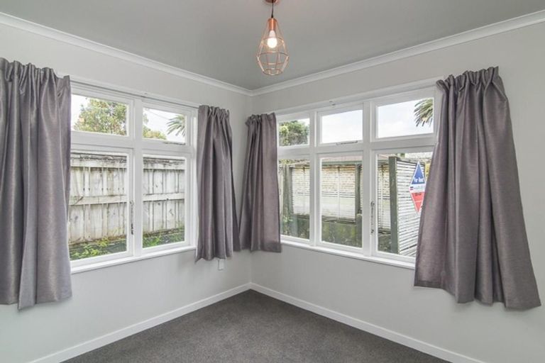 Photo of property in 3a Nathan Avenue, Paraparaumu Beach, Paraparaumu, 5032