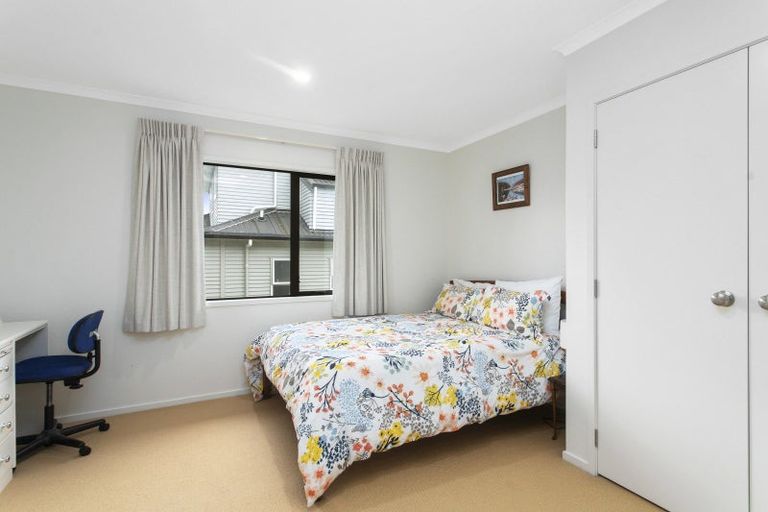 Photo of property in 26a Niccol Avenue, Narrow Neck, Auckland, 0624