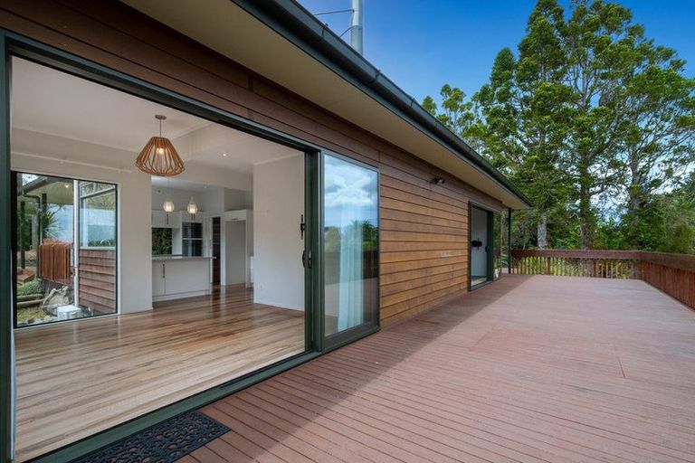 Photo of property in 429 Kiwitahi Road, Helensville, 0875