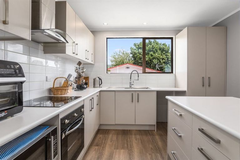 Photo of property in 88 Arawhata Street, Ranui, Porirua, 5024