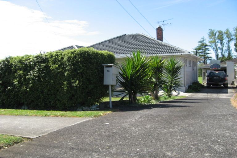 Photo of property in 14 Rimu Road, Mangere Bridge, Auckland, 2022