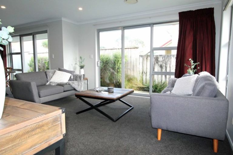 Photo of property in 328b Carrington Street, Vogeltown, New Plymouth, 4310