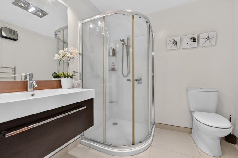 Photo of property in 12 Mclaren Place, Chedworth, Hamilton, 3210