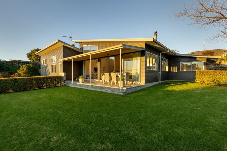 Photo of property in 26 Brackenburn Drive, Ohauiti, Tauranga, 3112