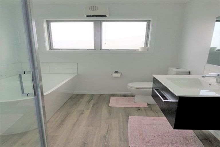 Photo of property in 105 John Burke Drive, Aotea, Porirua, 5024