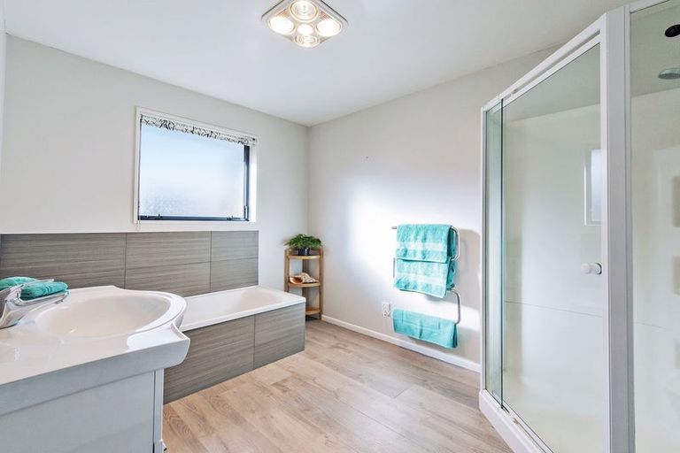 Photo of property in 13 Brooker Place, Kirwee, Darfield, 7571