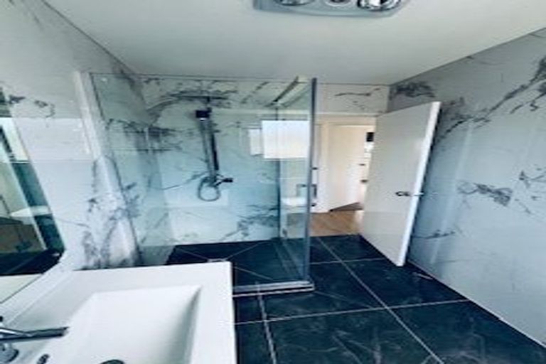 Photo of property in 2/19 Dunstan Place, Otara, Auckland, 2023