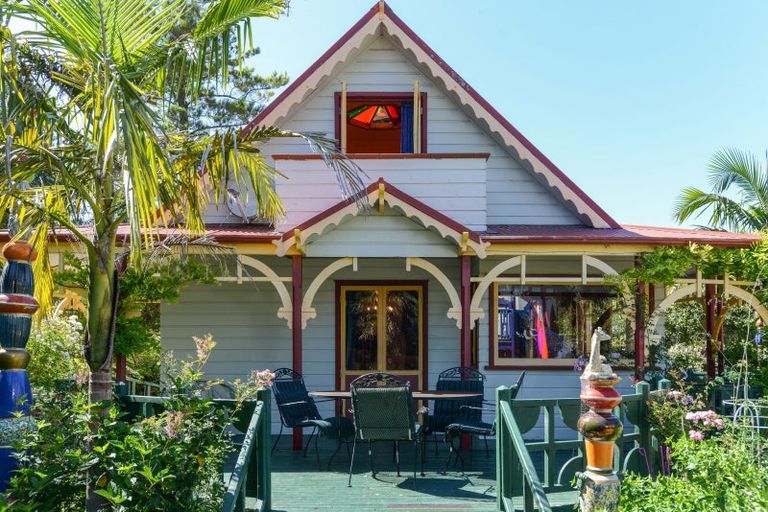 Photo of property in 37 Gillies Crescent, Waimarama, Havelock North, 4294