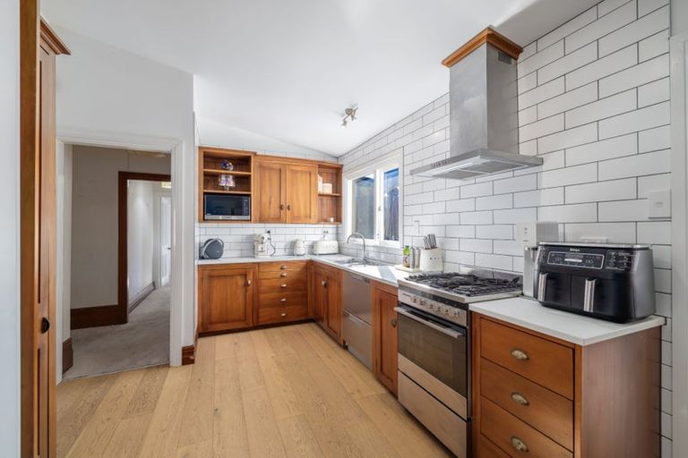 Photo of property in 34 Gordon Avenue, St Albans, Christchurch, 8014