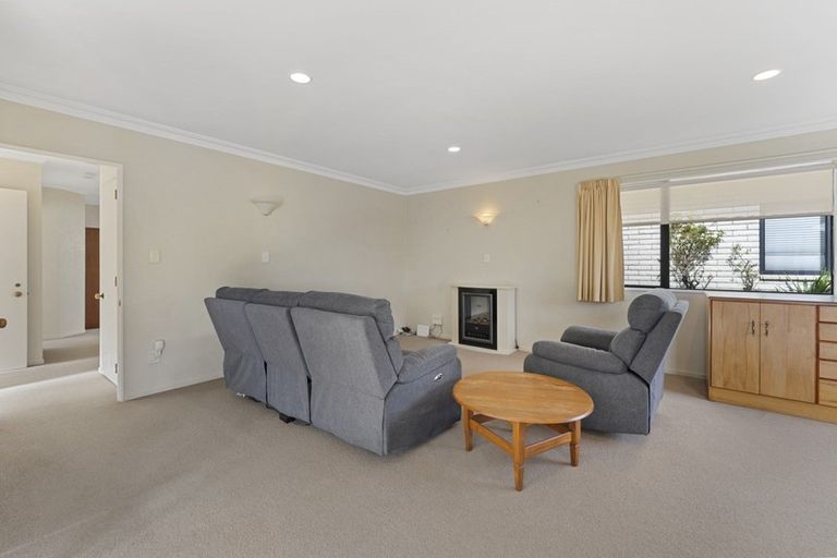 Photo of property in 3/30 Whiteley Street, Moturoa, New Plymouth, 4310