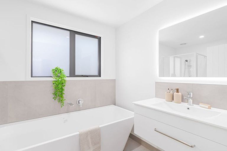 Photo of property in 32 Derbridge Street, Woodend, 7610