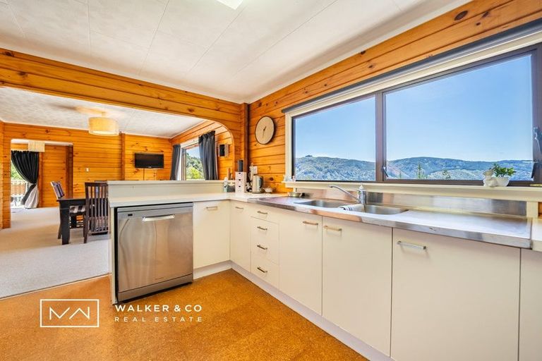 Photo of property in 30 Duncraig Street, Silverstream, Upper Hutt, 5019