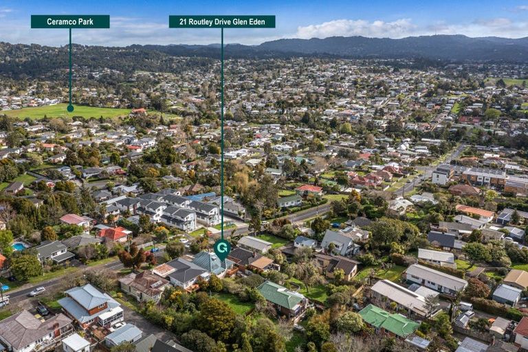 Photo of property in 21 Routley Drive, Glen Eden, Auckland, 0602