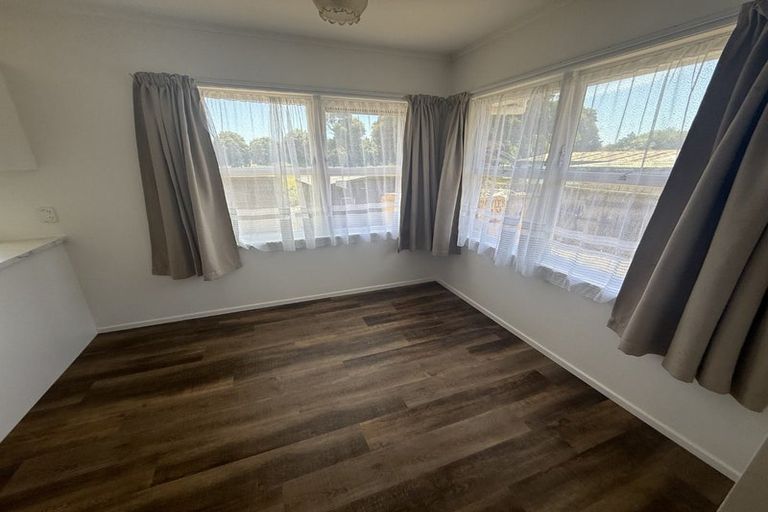 Photo of property in 15 Julian Place, Otara, Auckland, 2023